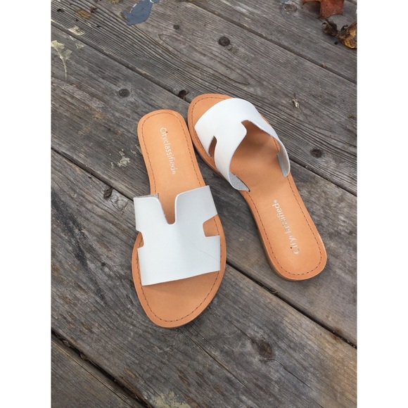 Shoes - Picture 1 of 3